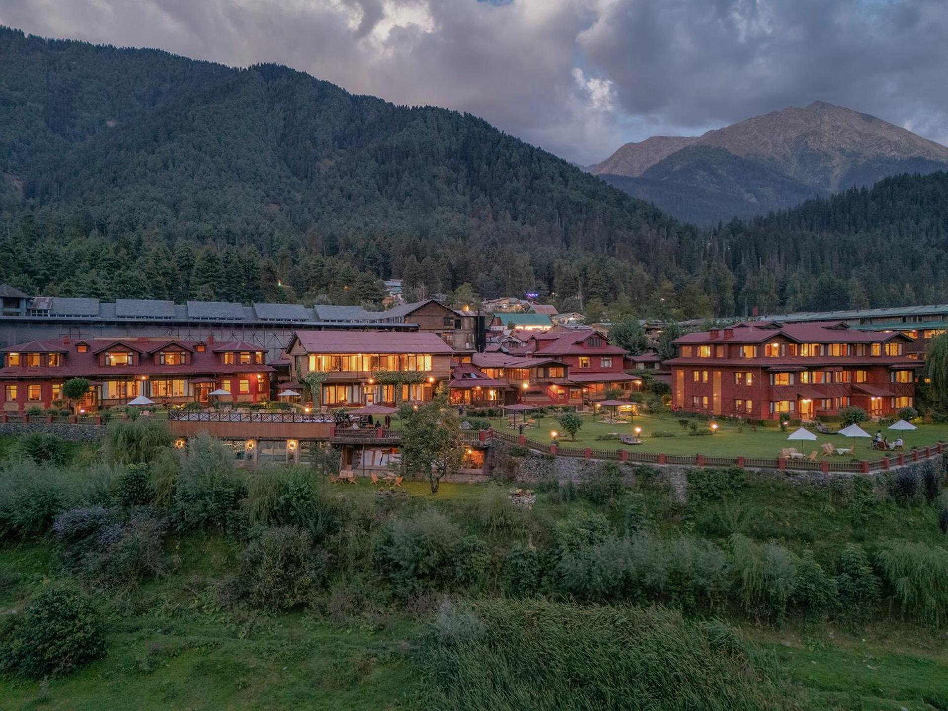 в Pahalgam — 100 кв. м., спальни: 1, собственных ванных: 1 Экстерьер фото